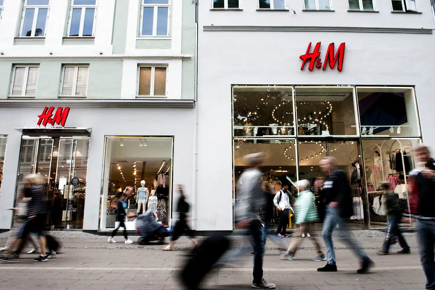 Det svenske tøjmærke H&M blev grundlagt i 1947 af Erling Persson. H&M er den næststørste tøjforhandler på verdensplan efter spanske Zara.