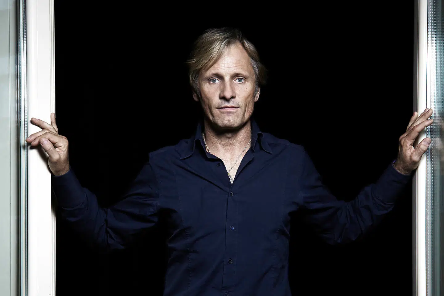Få skuespillere har så meget værdighed, så meget kølig skandinavisk ro, som Viggo Mortensen