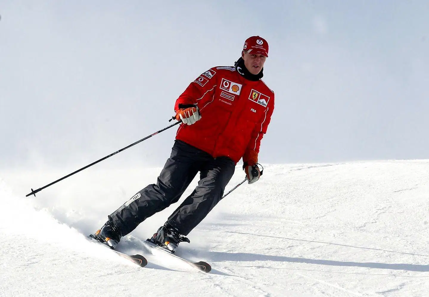 Michael Schumacher var ude for et voldssomt styrt tilbage i 2013 i Frankrig. Her ses han på ski i Italien.
