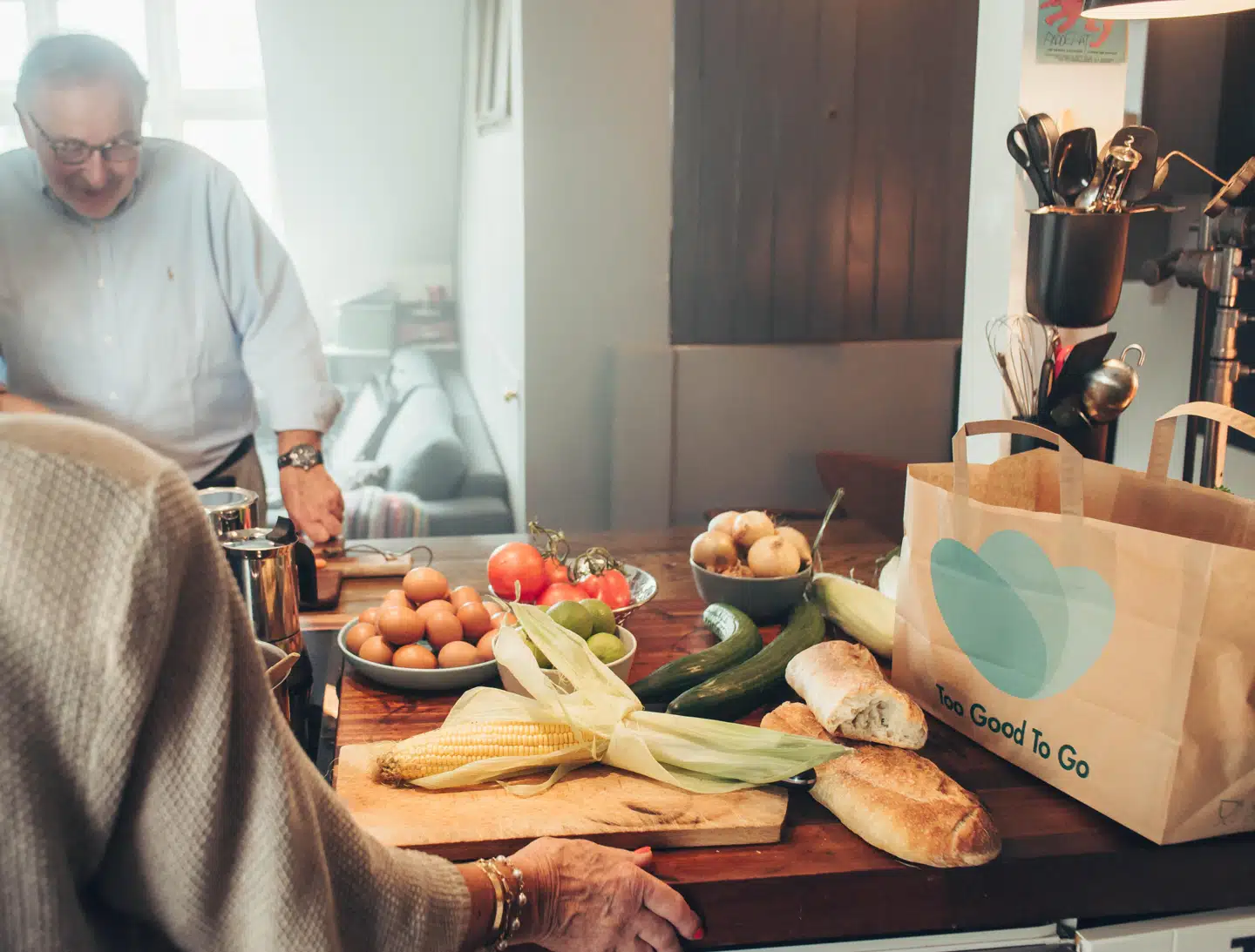 Værdien af indholdet i en lykkepose er typisk minimum tre gange højere end det, man giver for den. Prisen på en lykkepose ligger mellem 29 og 39 kroner.