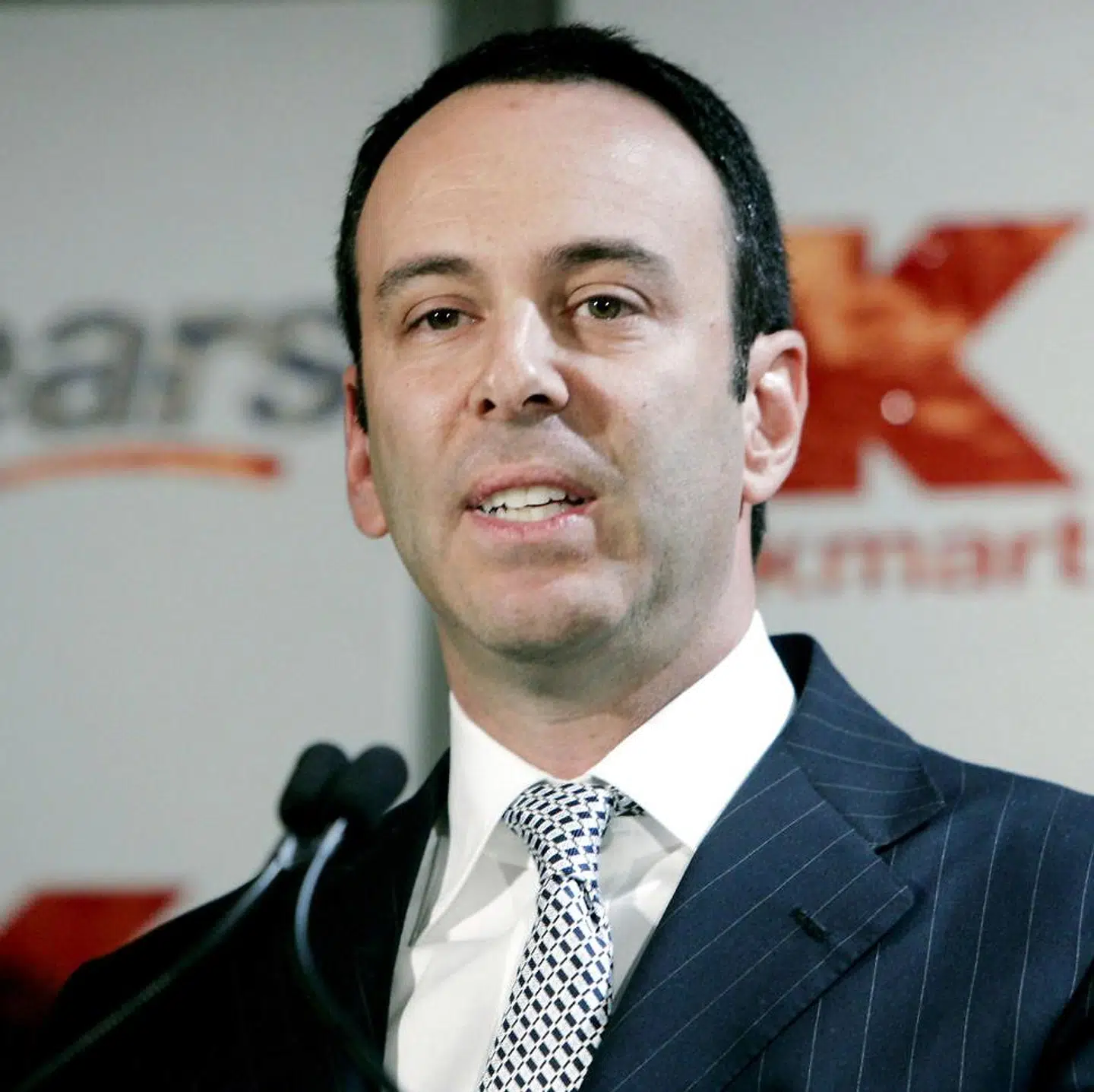 I de seneste ti år er Sears blevet drevet af hedge fund-manager Edward Lampert.