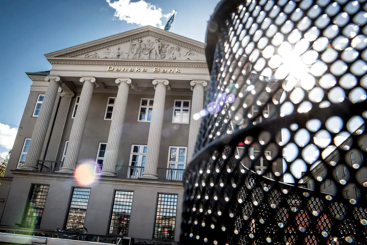 Danske Bank mener ikke, at det får den store økonomiske betydning, at bankens kreditvurdering hos amerikanske Moody's er faldet som følge af hvidvasksagen.