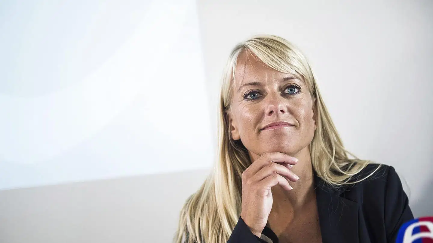 En ny bog om Nye Borgerliges partiformand Pernille Vermund minder mere om en selvbiografi end et journalistisk portræt.