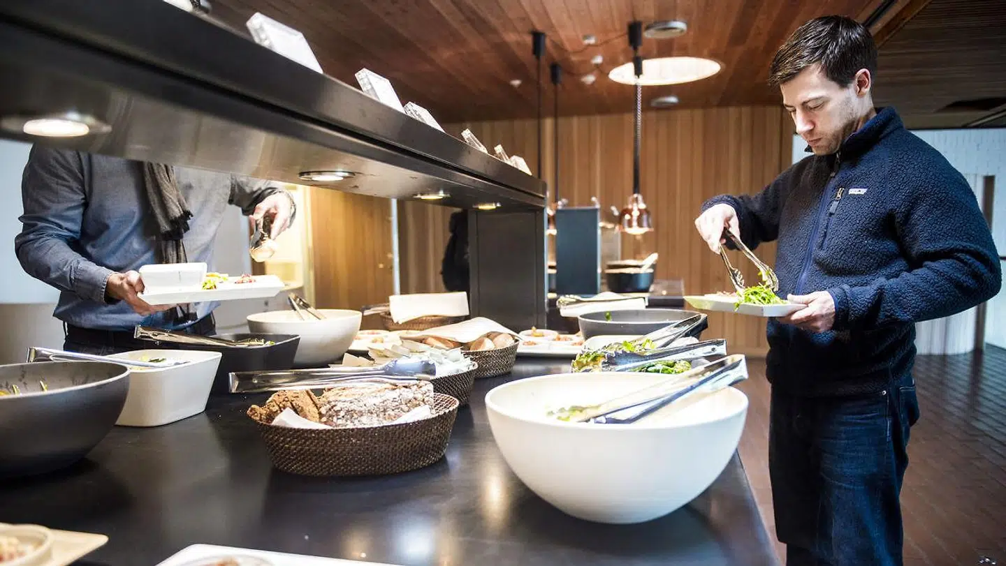 Buffeten i Louisianas cafeteria kan ikke anbefales.