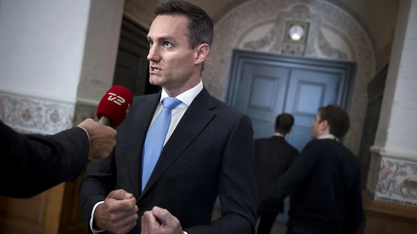 Erhvervsminister Rasmus Jarlov (K) var onsdag endnu en gang indkaldt til samråd om Danske Bank og hvidvasksagen. Denne gang i selskab med justitsminister Søren Pape Poulsen (K) – og denne gang var fokus på især Finanstilsynets ressourcer og undersøgelse af hvidvasksagen.