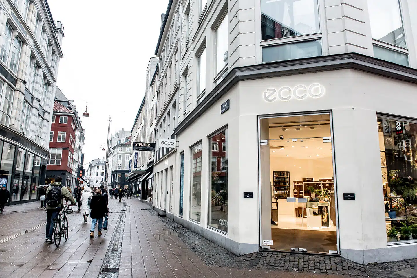 Det er især strøgejendomme, der har fanget udenlandske investorers interesse. Men der er også sat mange udenlandske penge i attraktive boligområder som f.eks. Teglholmen og Sluseholmen i Københavns Sydhavn.