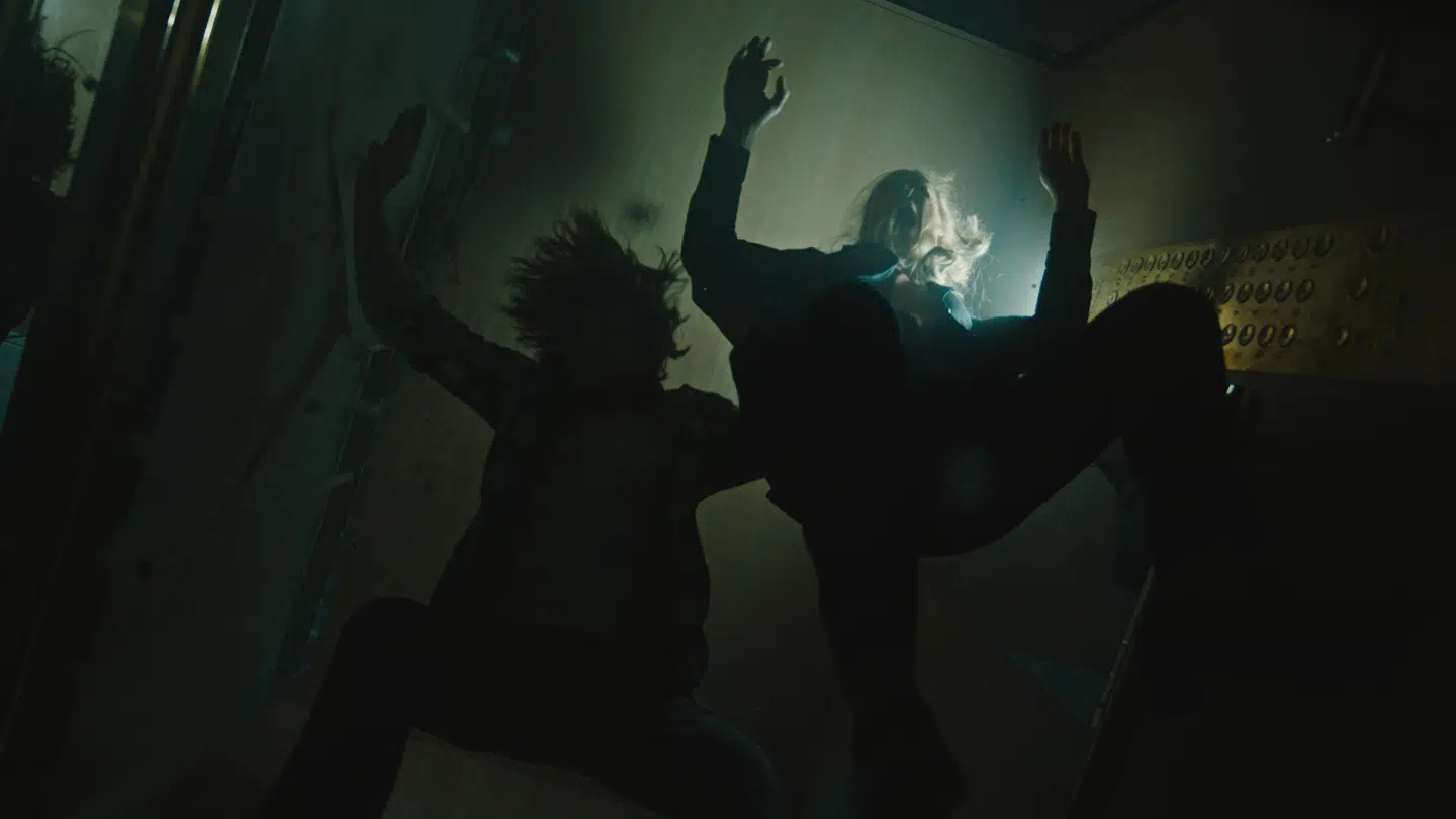 Den norske katastrofefilm »Skjelvet« har solgt langt flere billetter i Norge end udenlandske kæmpehits som den seneste »Star Wars«-film.