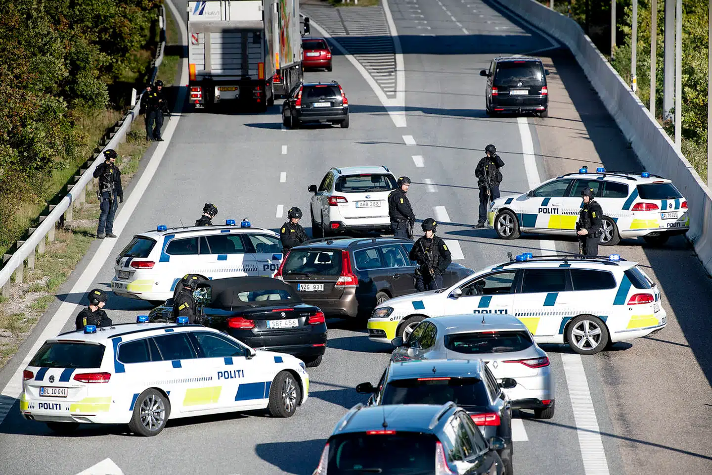 Sidste afkørsel inden Øresundsbroen lige ved Københavns Lufthavn. Øresundsbroen og meget andet lukket pga stor politiaktion fredag den 28. september 2018.