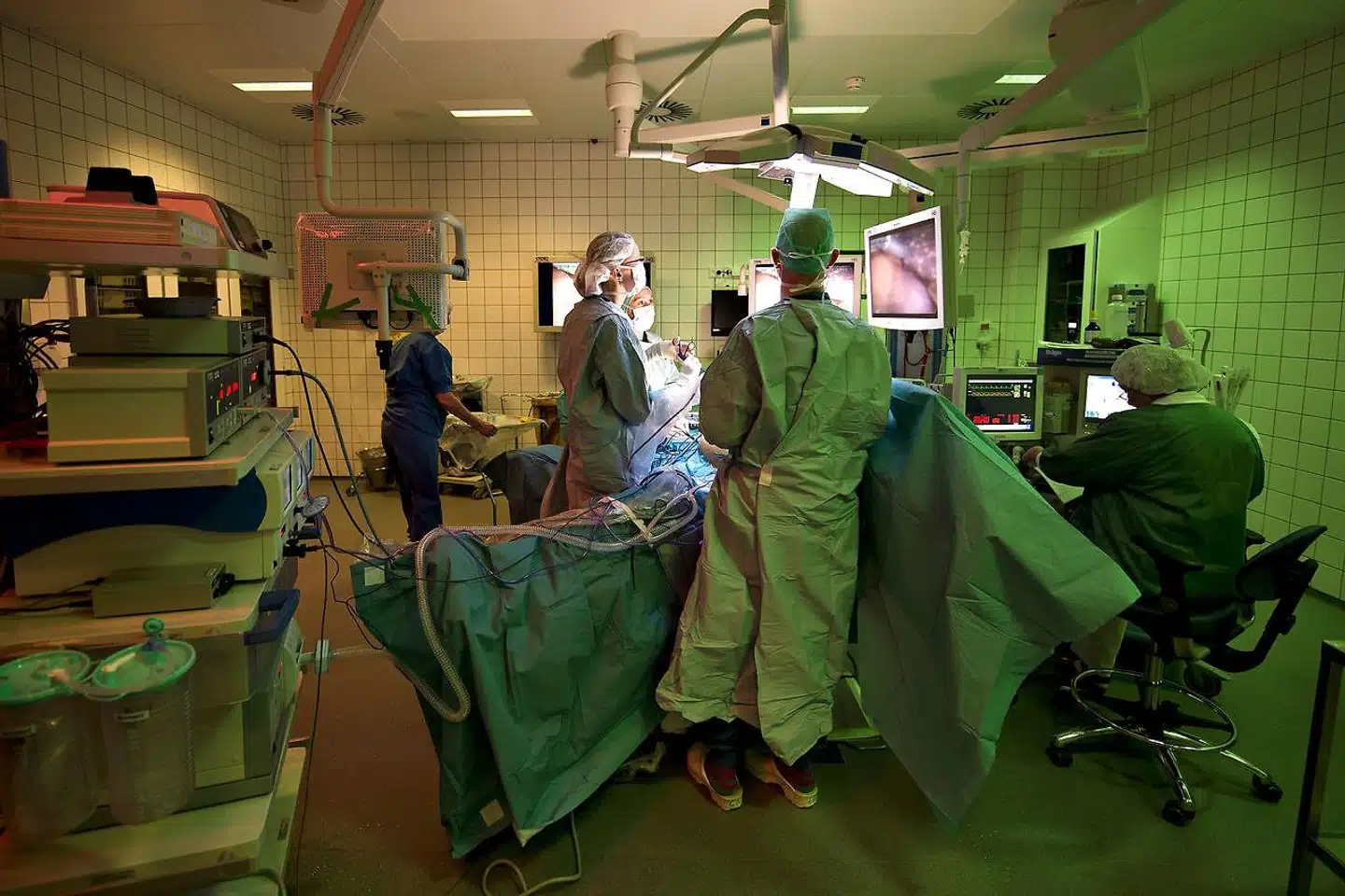 De fem formænd for regionerne i Danmark vil bevare regionerne af hensyn til patienterne. Det går bedre med kræftoverlevelse, ventetider og patienternes tilfredshed. Svaret er, at det skal være trygt, nært og nemt, og det må ikke ødelægges med store omvæltninger i sundhedsvæsenet. Foto: Henning Bagger/Ritzau Scanpix