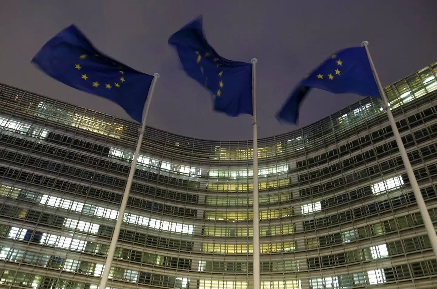 13. sal. Det er den sal Alexander Stubb og Manfred Weber kæmper om at indtage i Berlaymont-bygningen. Her sidder Kommissionsformanden og de øvrige kommissærer. Hvis Stubb bliver formand, vil han være den første fra Norden, der indtager posten. En af de højeste repræsentanter fra Norden var danske Henning Christophersen, der i mange år var viceformand for Kommissionen og blandt andet spillede en afgørende rolle op til lanceringen af den fælles mønt, euroen.