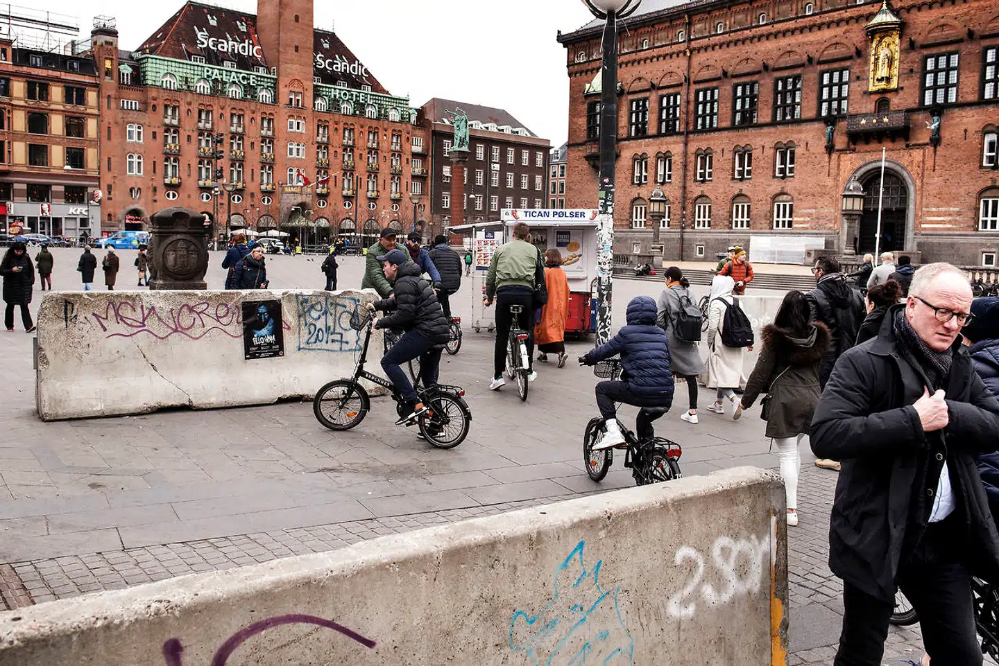 Første udgave af terrorsikringen i Indre København bestod af betongrise ved større pladser og gågader.