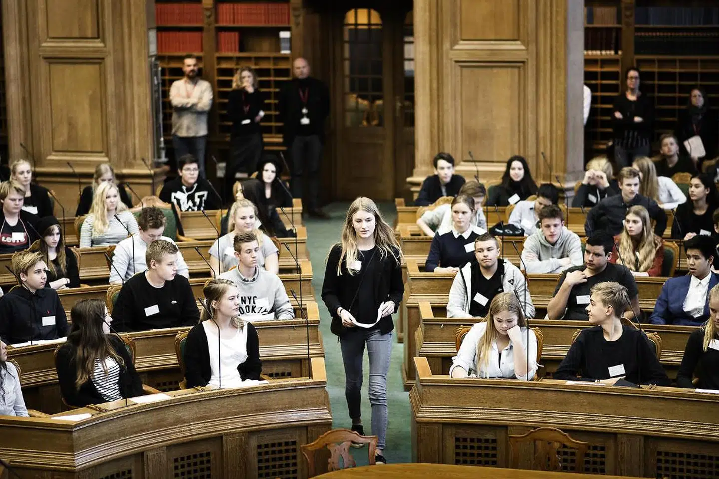 Marie Krarup møder tit skoleelever på Christiansborg, og hun oplever, at mange gymnasieelever opfatter fordomme som selvindlysende sandheder.