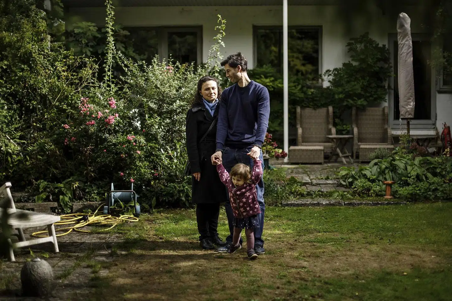 For nogle år siden flyttede Liliya og Peter Oxtorp fra København til Farum, hvor de bor i dag med deres datter Jasmin. Men nu vil de gerne tættere på København og datterens bedsteforældre på Amager, men omvendt skal huset passe til budgettet, og det har bragt dem til »åbent hus« i Gladsaxe Kommune.