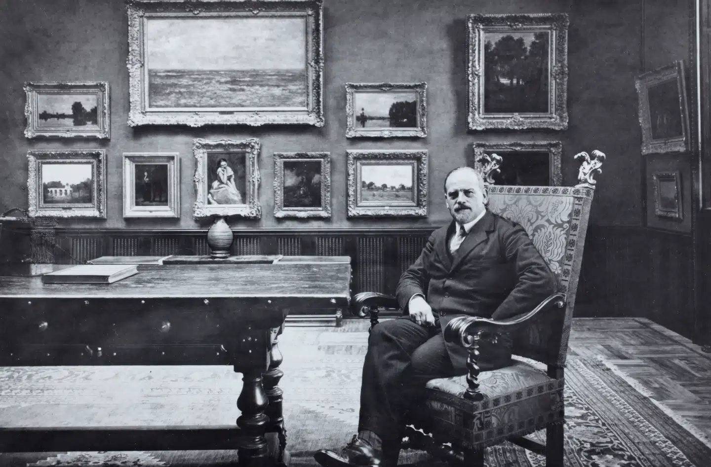 Wilhelm Hansen (1868-1936) var en dygtig forretningsmand og en passioneret kunstsamler. Samlingen installerede han i sin bopæl, Ordrupgaard, hvortil offentligheden i begrænset omfang også havde adgang. Efter hustruens død i 1951 blev samlinger og bygning overdraget til staten. Pressefoto: Ordrupgaard