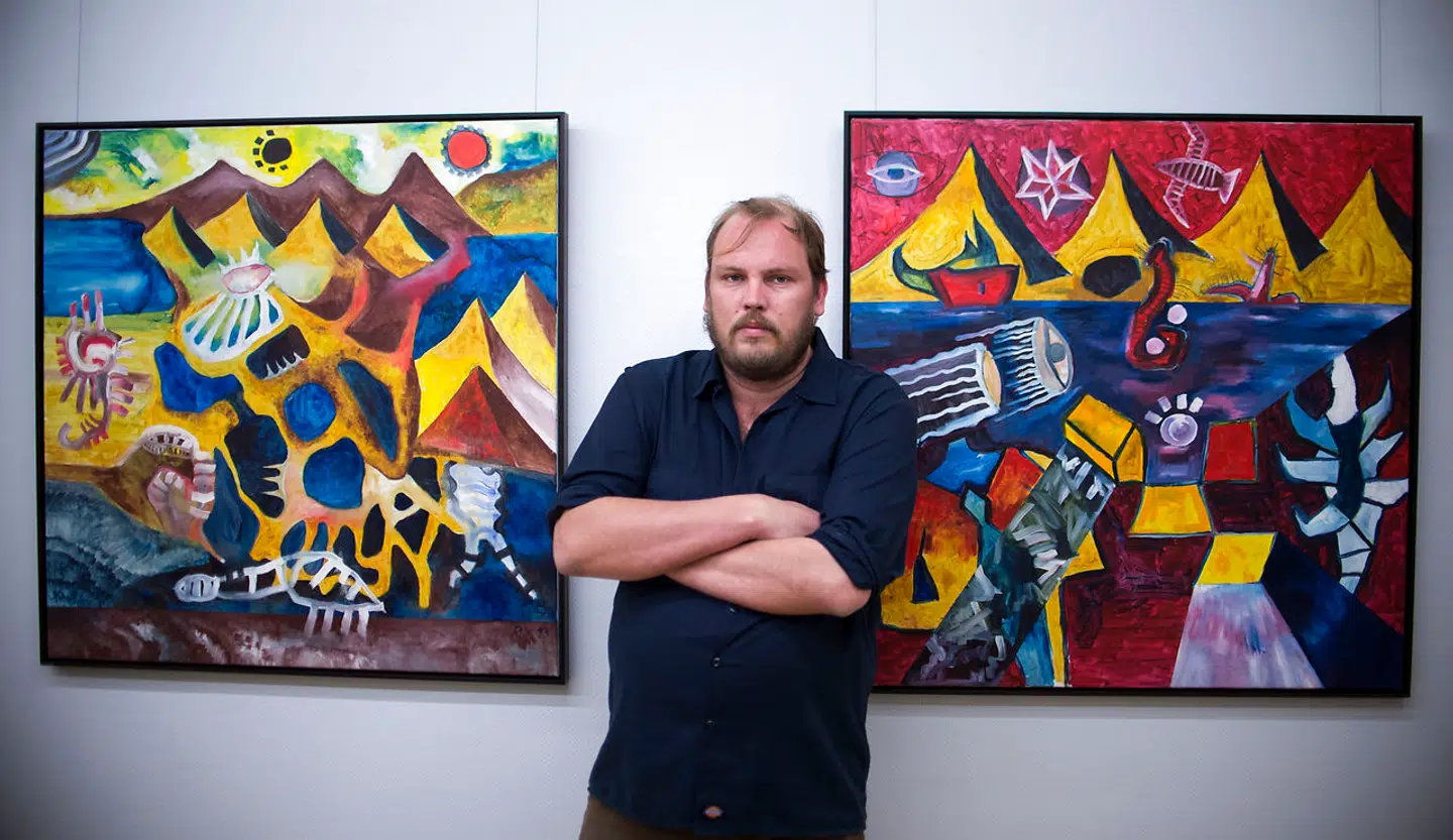 Roberto Yanez Honecker var tæt knyttet til sine bedsteforældre, Erich og Margot Honecker, og boede i mange år sammen med sin bedstemor i Santiago. Forinden var han kommet ud i narkomisbrug, hvorefter Margot Honecker fik Fidel Castro til at betale for en længere afvænningskur i Cuba. Roberto Yanez er kunstner og musiker og bor i dag i havnebyen Valparaiso. Han udgav i september bogen »Jeg var den sidste borger i DDR. Mit liv som Honecker-parrets barnebarn«.