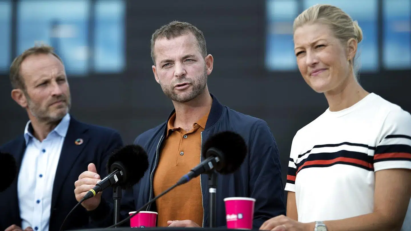 Martin Lidegaard opfordrer i en ny bog til, at de Radikale søger ind mod midten – hvilket ses som et klart signal til partileder Morten Østergaard og hans nære støtte, Sofie Carsten Nielsen.