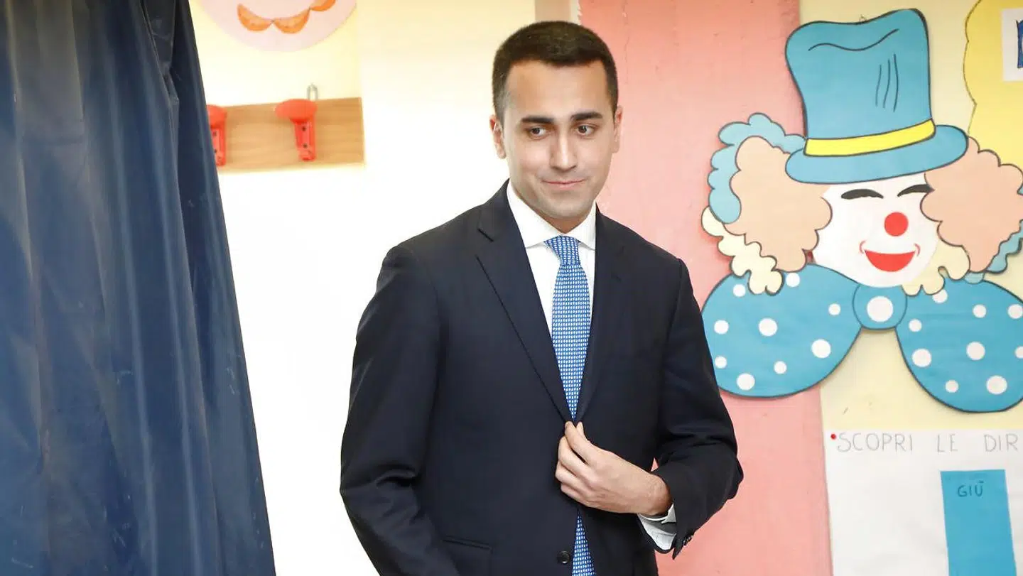 Femstjernebevægelsen med Luigi Di Maio i spidsen synes at være en af de store vindere i kampen om det nye forslag til en finanslov for Italien for de kommende år. I forslaget bliver der delt gaver ud, og der er lagt op til et solidt underskud på det italienske statsbudget. Arkivfoto: Ciro De Luca/Ritzau Scanpix