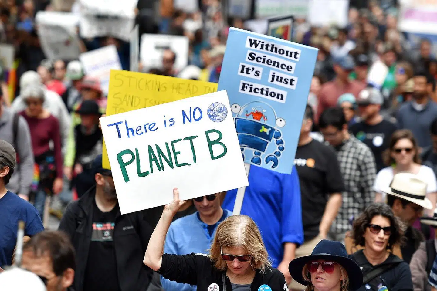 22. april 2017 gik folk under parolen »March for Science« på gaden i en række byer verden over for at vise deres støtte til videnskaben. Det er forskning og viden, der skal sikre vælst i Danmark, skriver Jens Degett.