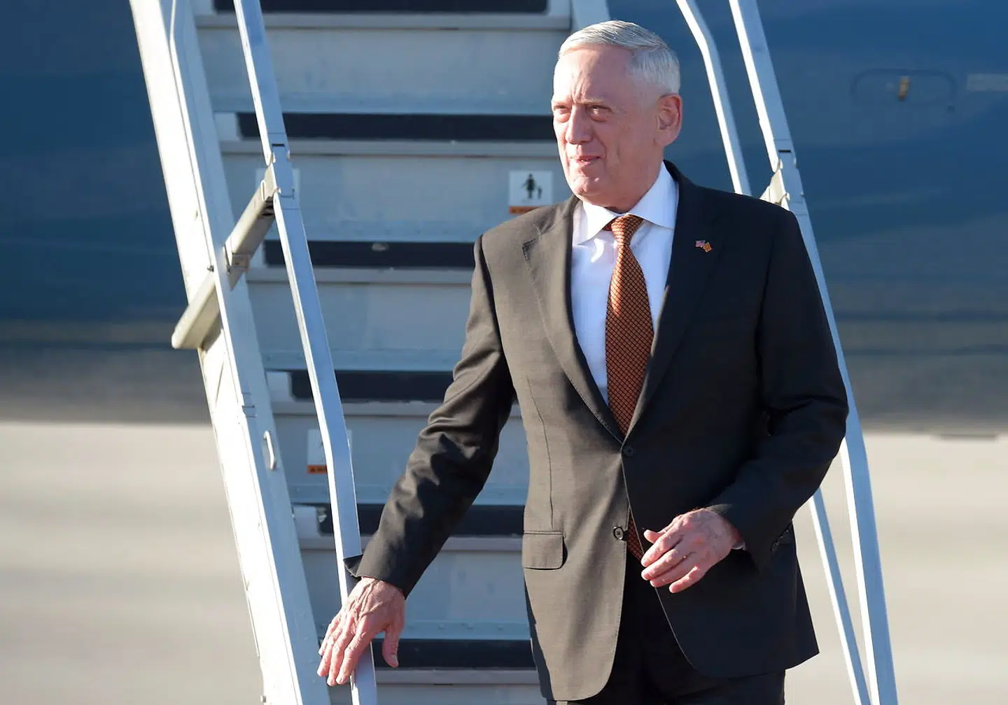 James Mattis, USAs forsvarsminister, var i sidste uge i Europa. Ifølge forsvarsministeren har den amerikanske administration endnu ikke taget stilling til det polske forslag.