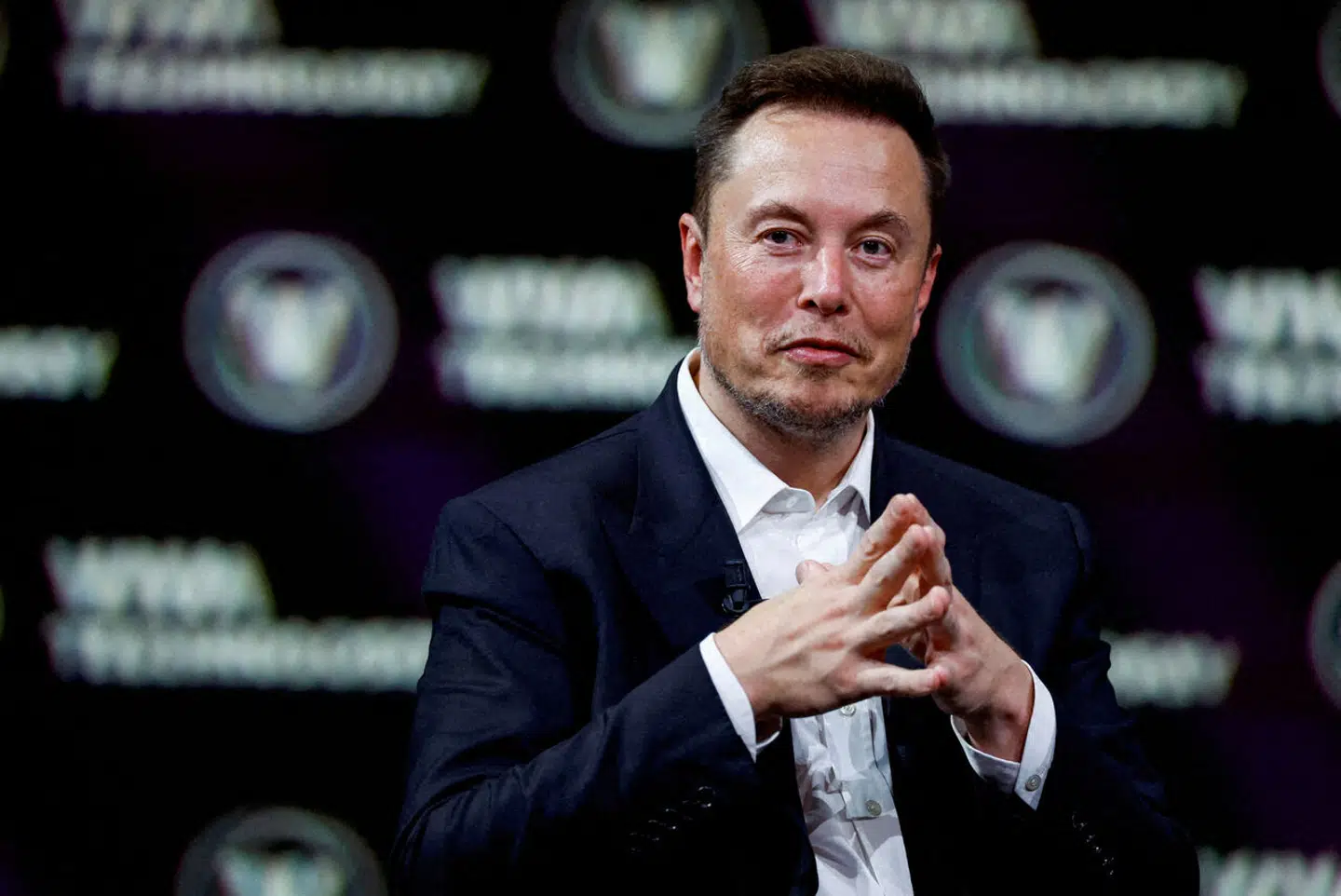 Mangemilliardæren Elon Musk købte i oktober 2022 det sociale medie Twitter for knap 330 milliarder kroner. Nu har han ændret dets navn til »X«. Foto: Gonzalo Fuentes/Reuters/Ritzau Scanpix