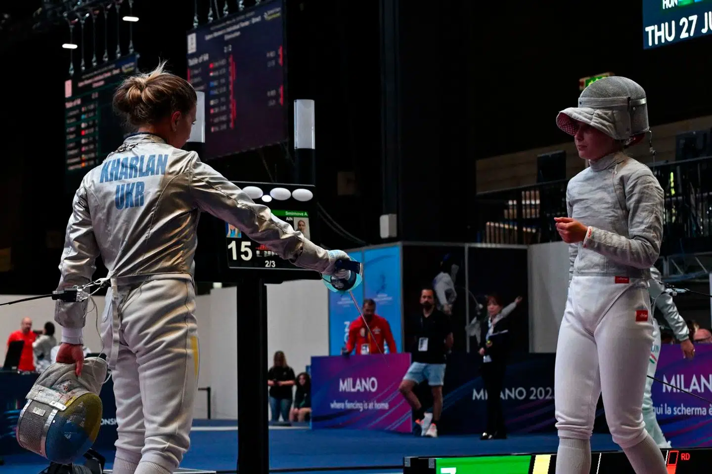 Ukraines Olga Kharlan nægter at give hånd til russiske Anna Smirnova.