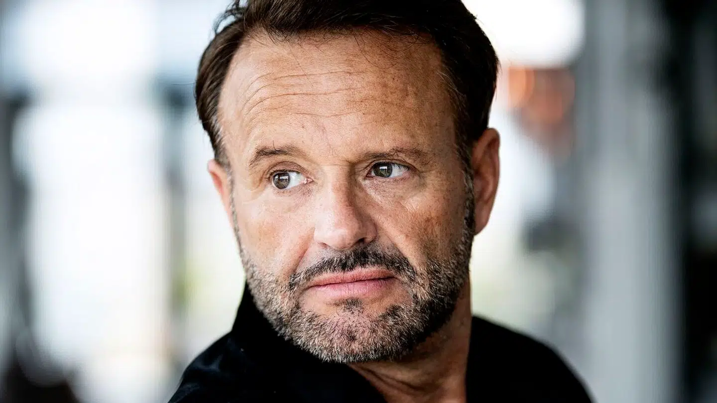 Dennis Knudsen er selvstændig frisør for blandt andet kendte og kongelige.