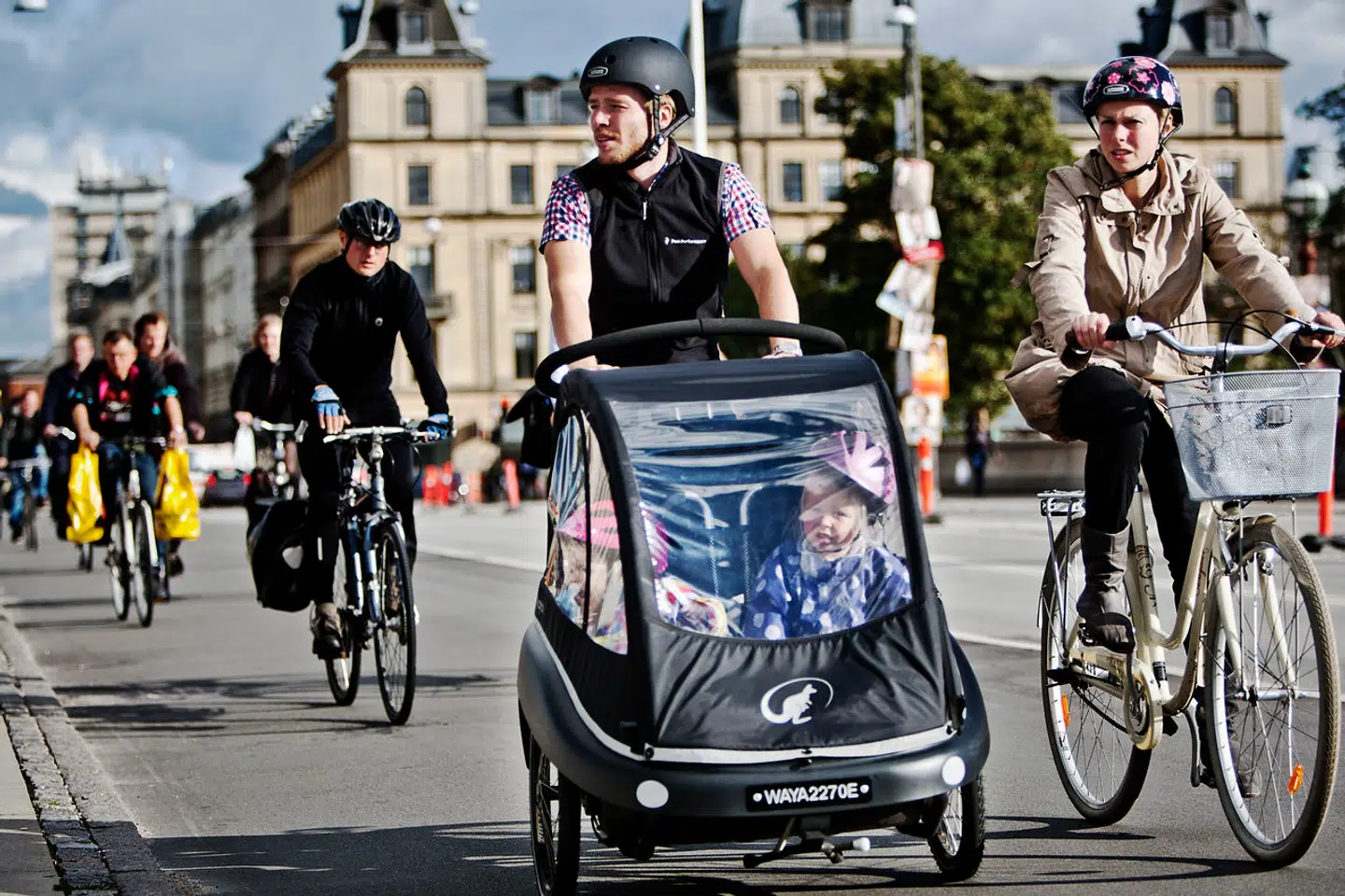 Ladcyklerne er på få år blevet en integreret del af bybilledet i hovedstaden. Men de er også med til at skabe trængsel på cykelstierne.