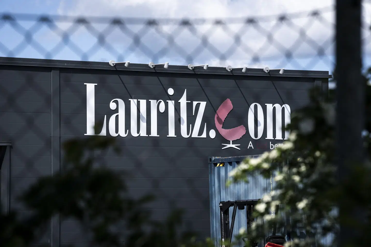 Auktionshuset Lauritz.com på Store Hedevej ved Roskilde fredag den 2. juni 2023. Forbrugerrådet Tænk fraråder at handle med auktionshuset Lauritz.com. Det skriver TV 2.. (Foto: Ida Marie Odgaard/Ritzau Scanpix) Ida Marie Odgaard/Ritzau Scanpix