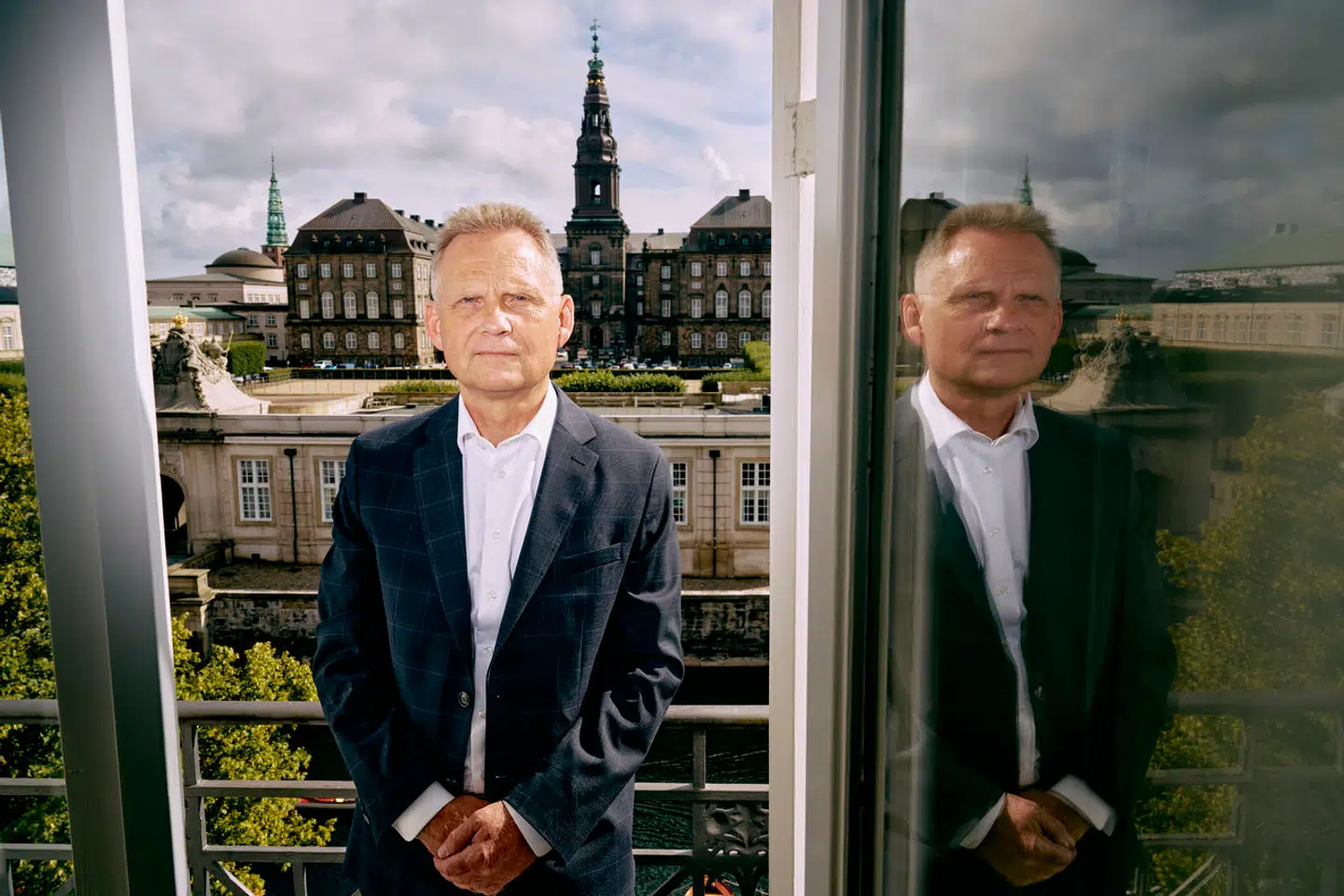 Rigsadvokat Jan Reckendorff er tidligere blevet kritiseret for udtalelser om, at han skal føre regeringens politik igennem. Men det er helt naturligt for en rigsadvokat, påpeger han.