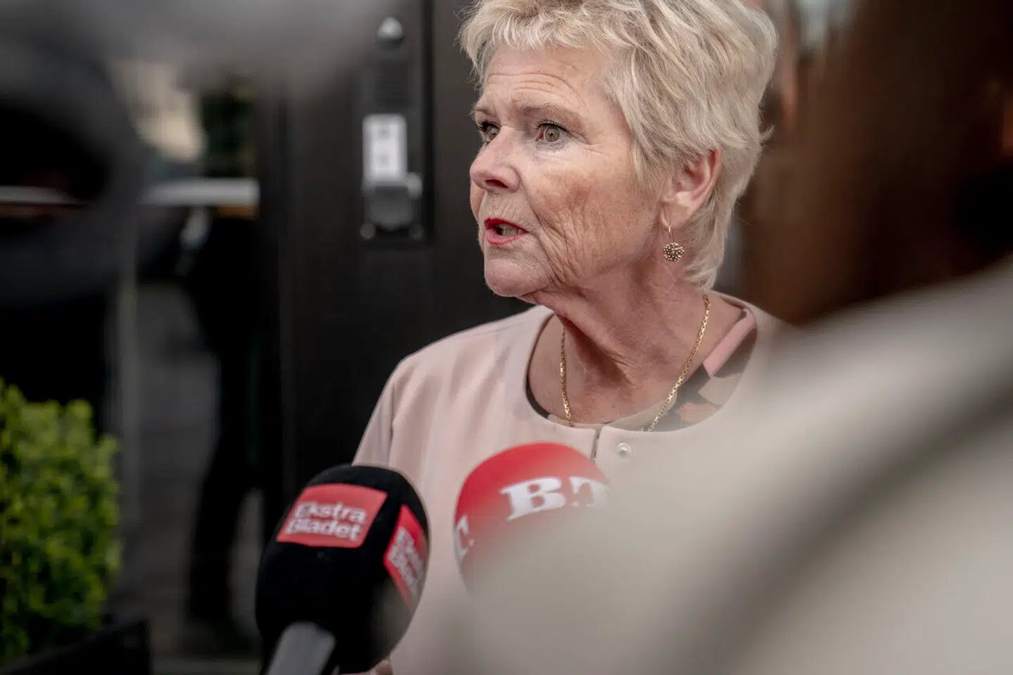 Advokatundersøgelsen har fundet bevis for flere uønskede berøringer fra Fagbevægelsens Hovedorganisations tidligere formand, Lizette Risgaard.