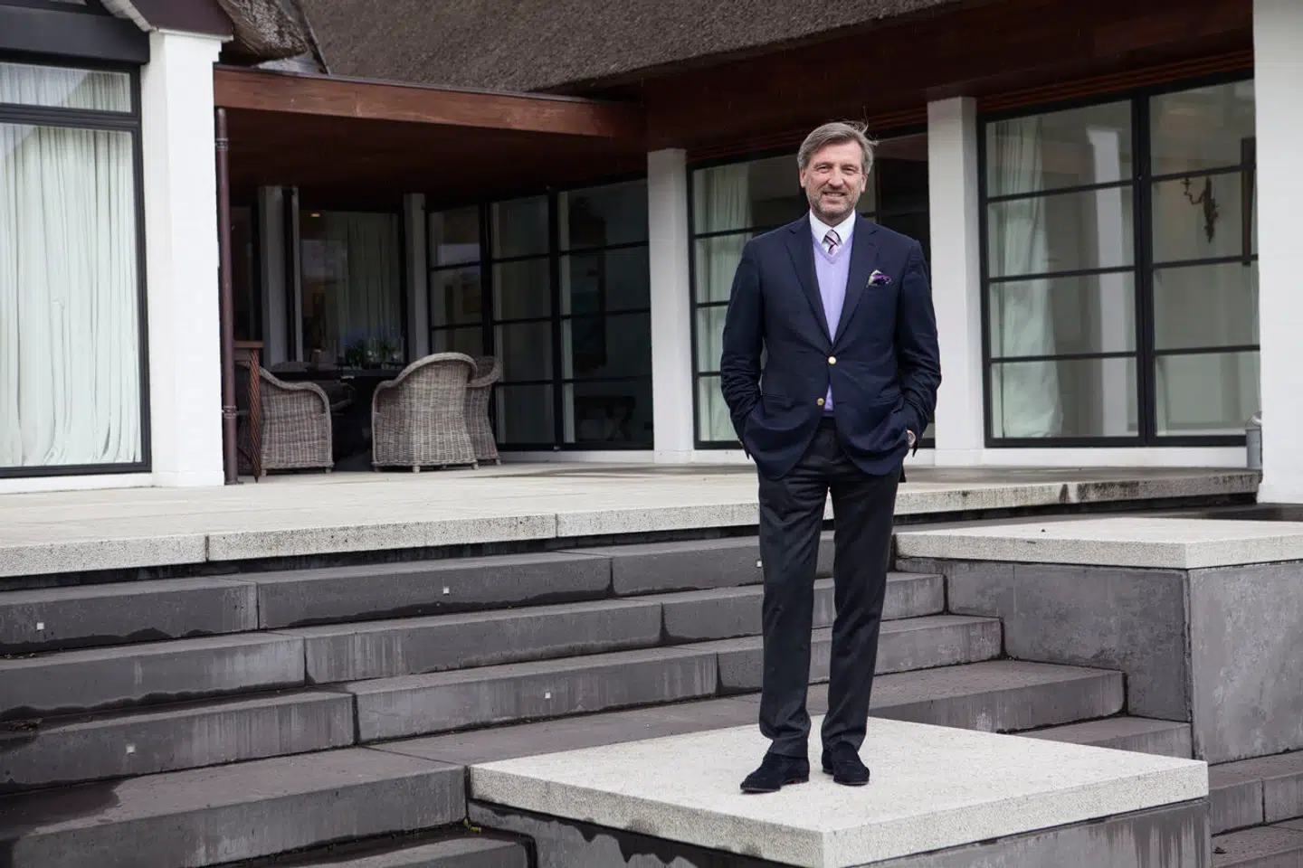 Pandora-rigmanden René Sindlev har tabt stort på sin investering i det omstridte biotekselskab Enochian Biosciences.