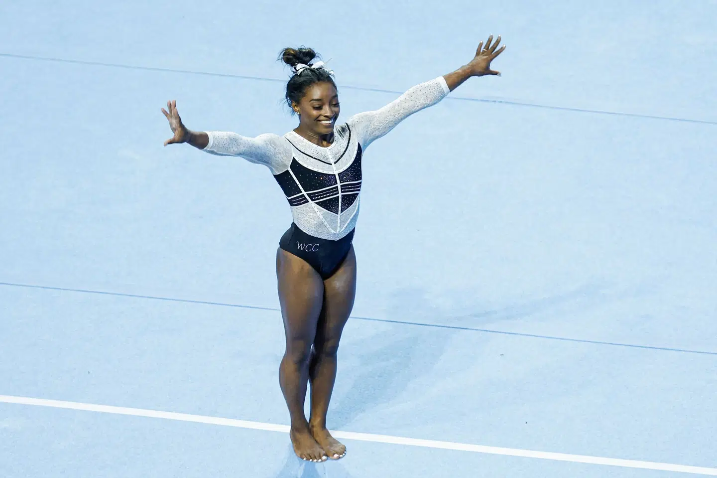 Lørdag var Simone Biles for første gang i to år tilbage ved et gymnastikmesterskab, da hun vandt U.S. Classics i Illinois. Kamil Krzaczynski/Ritzau Scanpix
