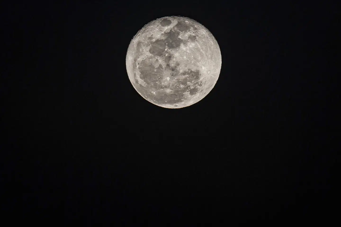Det indiske rumagentur er i gang med sit andet forsøg på at få et rumfartøj til at lande på Månens sydpol. (Arkivfoto). – Foto: Heber Gomes/Ritzau Scanpix