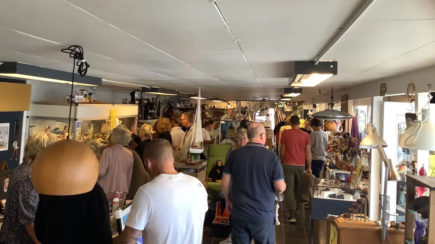 Siden annonceringen af lukningen af kræmmerbutikken har mange taget vejen til Kulhuse for at gøre sig et godt køb.