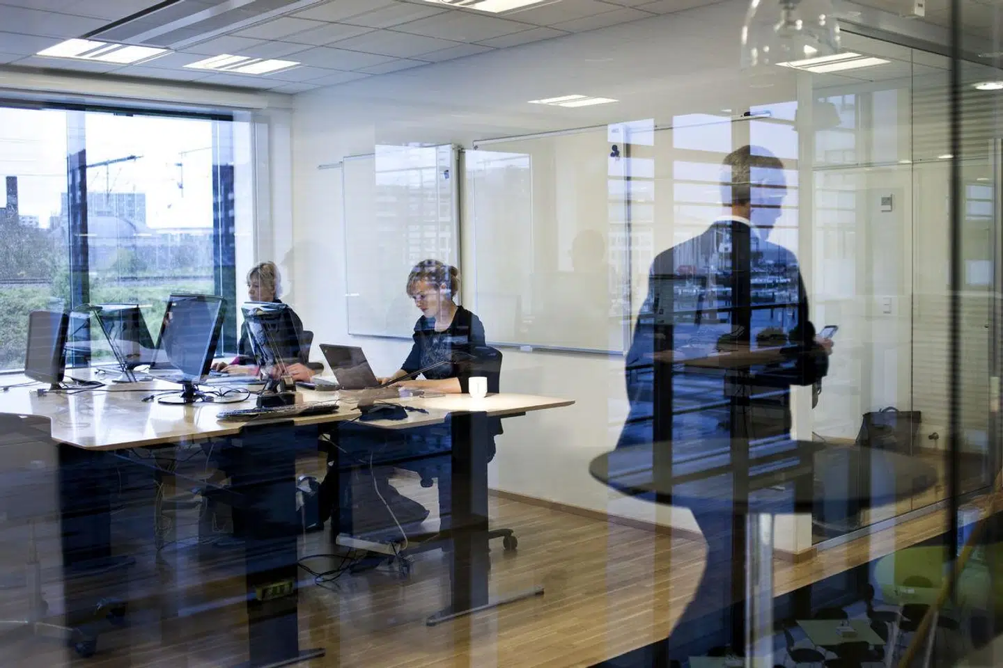 »Det er en helt anden virkelighed vi er vidne til i dag, når der kommer til at skulle definere og afgrænse en arbejdsstyrke, og spørger du ledere i dag, hvordan de definerer deres arbejdsstyrke, vil et almindeligt svar være: 'Det er et meget godt spørgsmål',« skriver Louise Møller og Niels Østerby Jepsen.