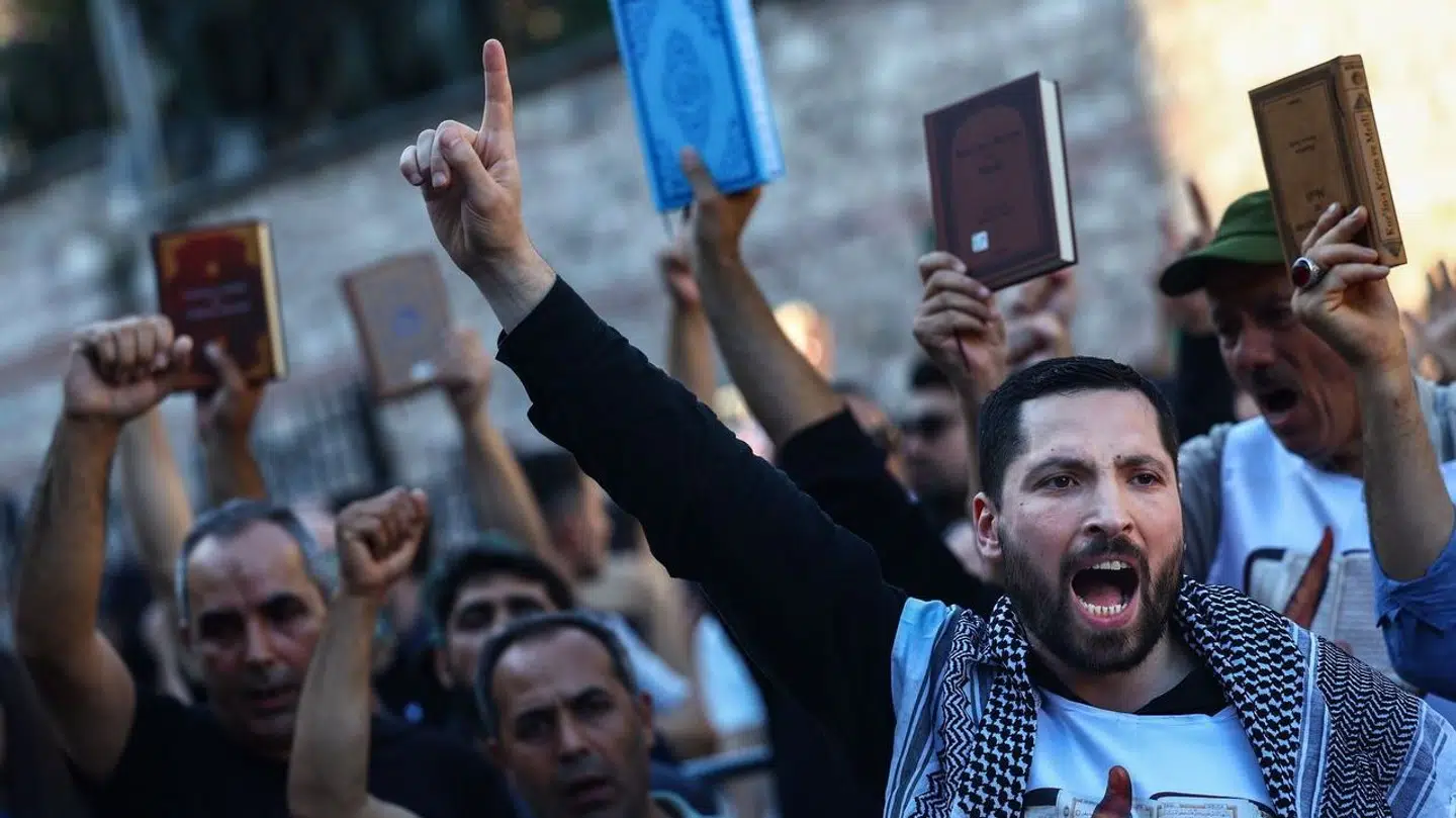 Demonstration i Istanbul mod afbrændinger af Koranen