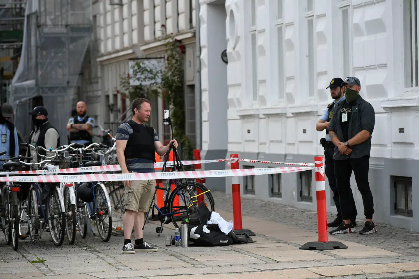 »Afbrænding af koraner eller bibler er et voldsomt provokerende, men trods alt ikke-voldeligt statement.«