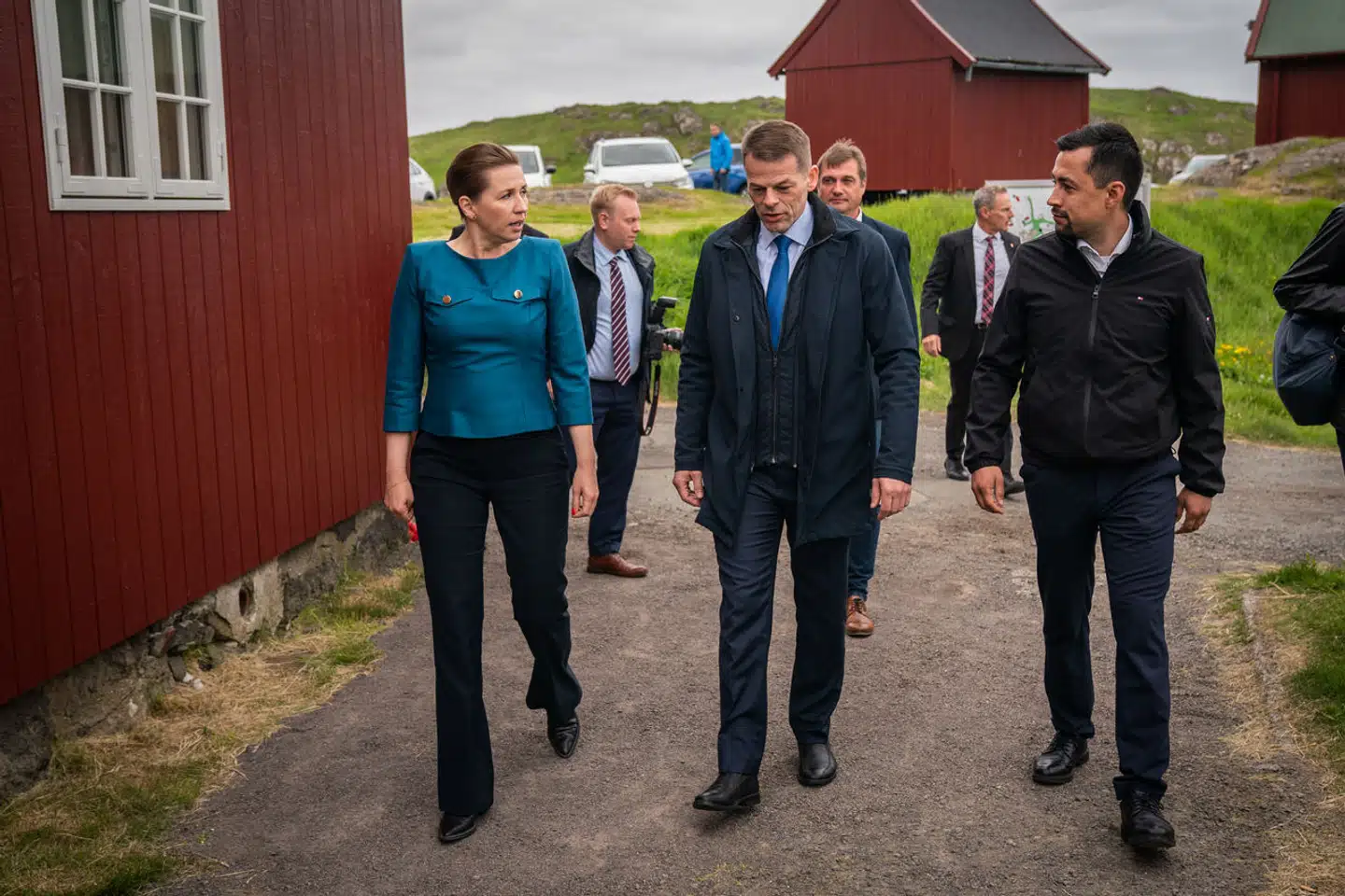 Rigsfællesskabet slår revner i NATOs nordlige flanke, vurderer analytiker. Her ses statsminister Mette Frederiksen (S), formanden for Naalakkersuisut, Múte Bourup Egede (IA), og Færøernes lagmand, Bárður á Steig Nielsen, til rigsmøde, hvor sager i rigsfællesskabet drøftes.