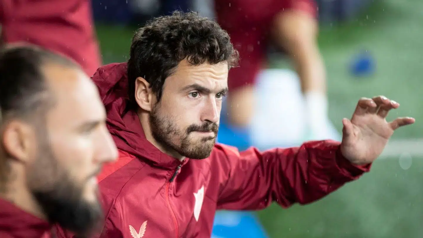 Delaney har stadig to år tilbage af sin kontrakt med Sevilla.