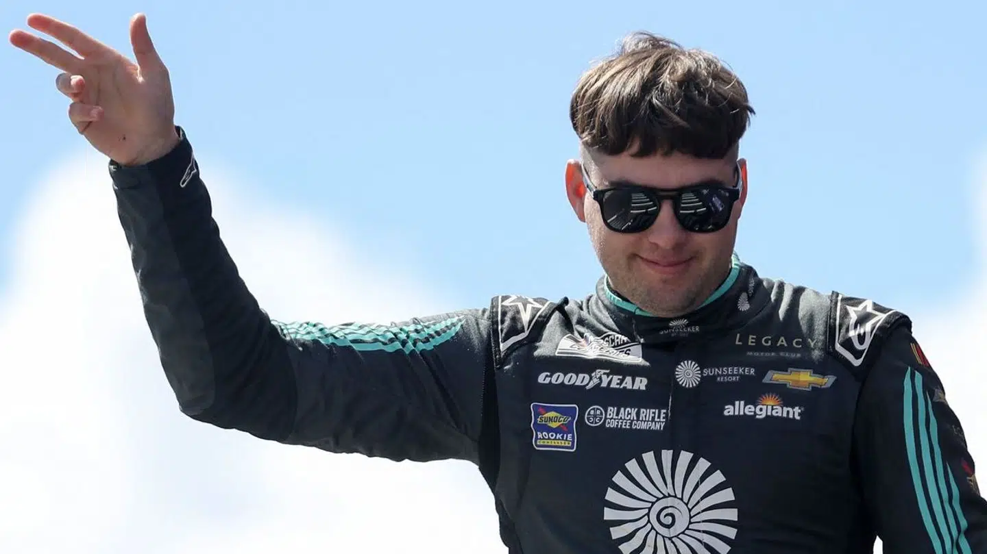 Noah Gragson er blevet suspenderet på grund af sin ageren på sociale medier.