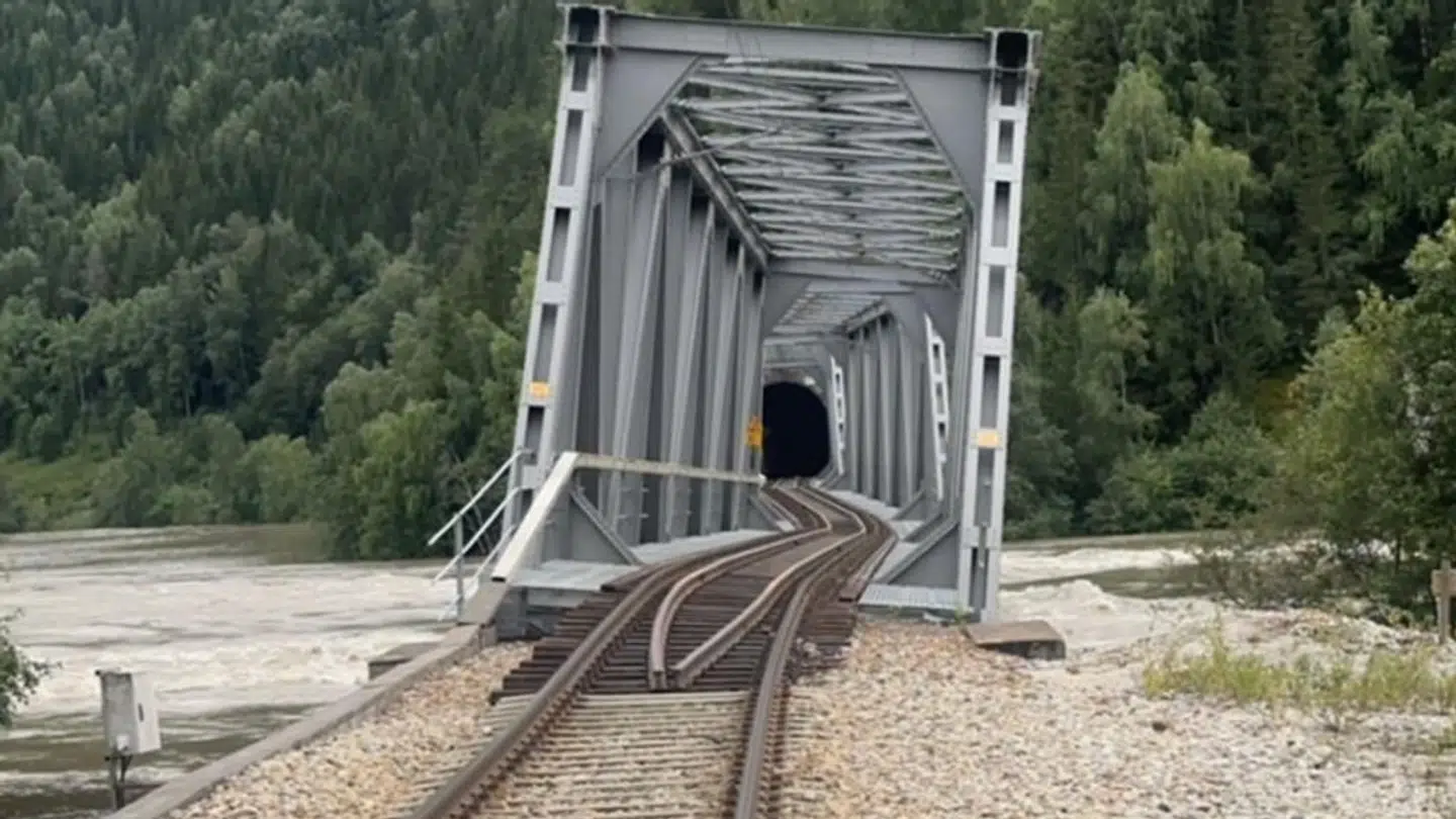 Banen forbinder de to store norske byer Oslo og Trondheim