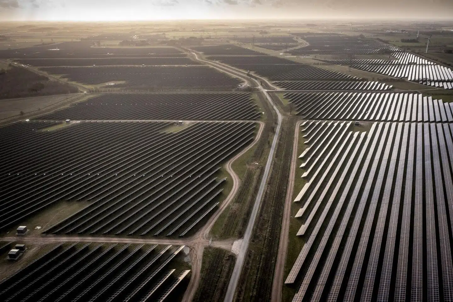 »Efterspørgslen stiger nu betragtelig i hele EU. Samtidig arbejder demografien desværre imod os,« skriver Maria Schougaard Berntsen og Anders Overvad, der mener, at manglen på arbejdskraft er den største udfordring for den grønne omstilling.