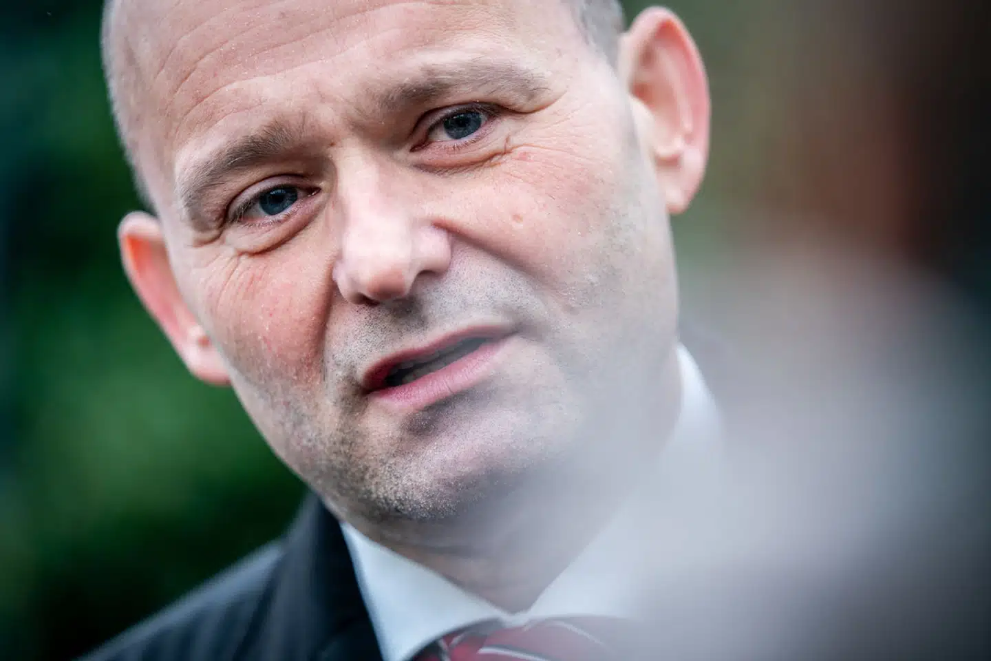 Partitoppen hos De Konservative, anført af formand Søren Pape Poulsen, har forsøgt at stoppe europaparlamentsmedlem Pernille Weiss’ plan om at genopstille for partiet ved næste valg. Pape holder fast i, at hun ikke bør genvælges for partiet.