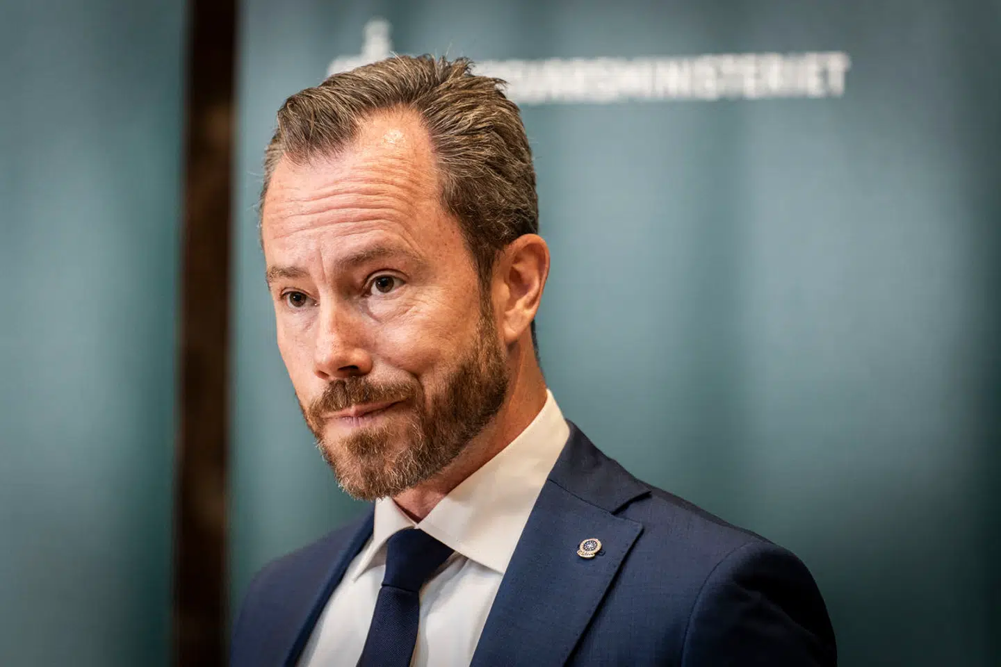 Tirsdag redegjorde forsvarsminister Jakob Ellemann-Jensen (V) for de fejl, der er sket i den såkaldte Elbit-sag.