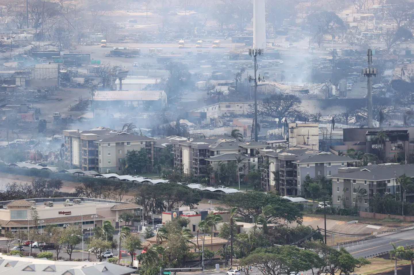 Den hawaiianske by Lahaina ligger øde og udbrændt hen efter alvorlige skovbrande, der har kostet 53 mennesker livet. (Arkivfoto). Marco Garcia/Reuters