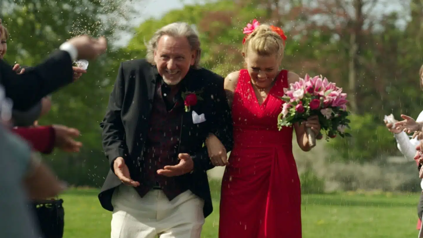 Storbymanden Steen og veganeren Mette var med i »Gift ved første blik« sæson 8. Parret fik en hård medfart, da forskellen mellem de to var for stor. Mette veganske livsstil førte ofte til konflikter.