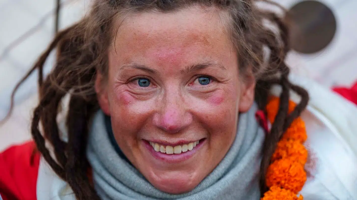 Den norske bjergbestiger, Kristin Harila, smiler stort efter at have nået toppen af K2.