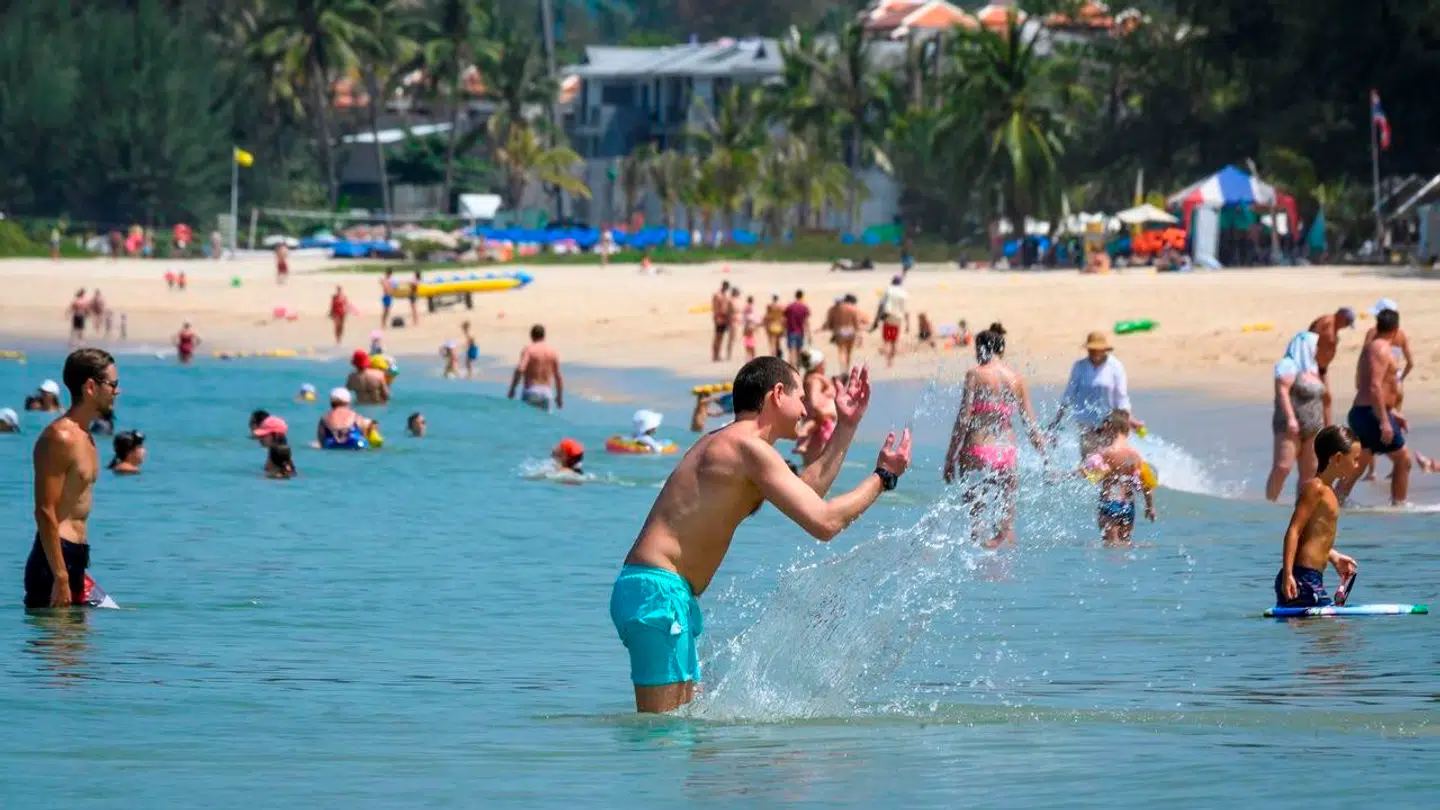 Russere på flugt fra Putins krig valfarter til den thailandske ø Phuket, hvor mange vælger at slå sig ned permanent. (Arkivfoto)