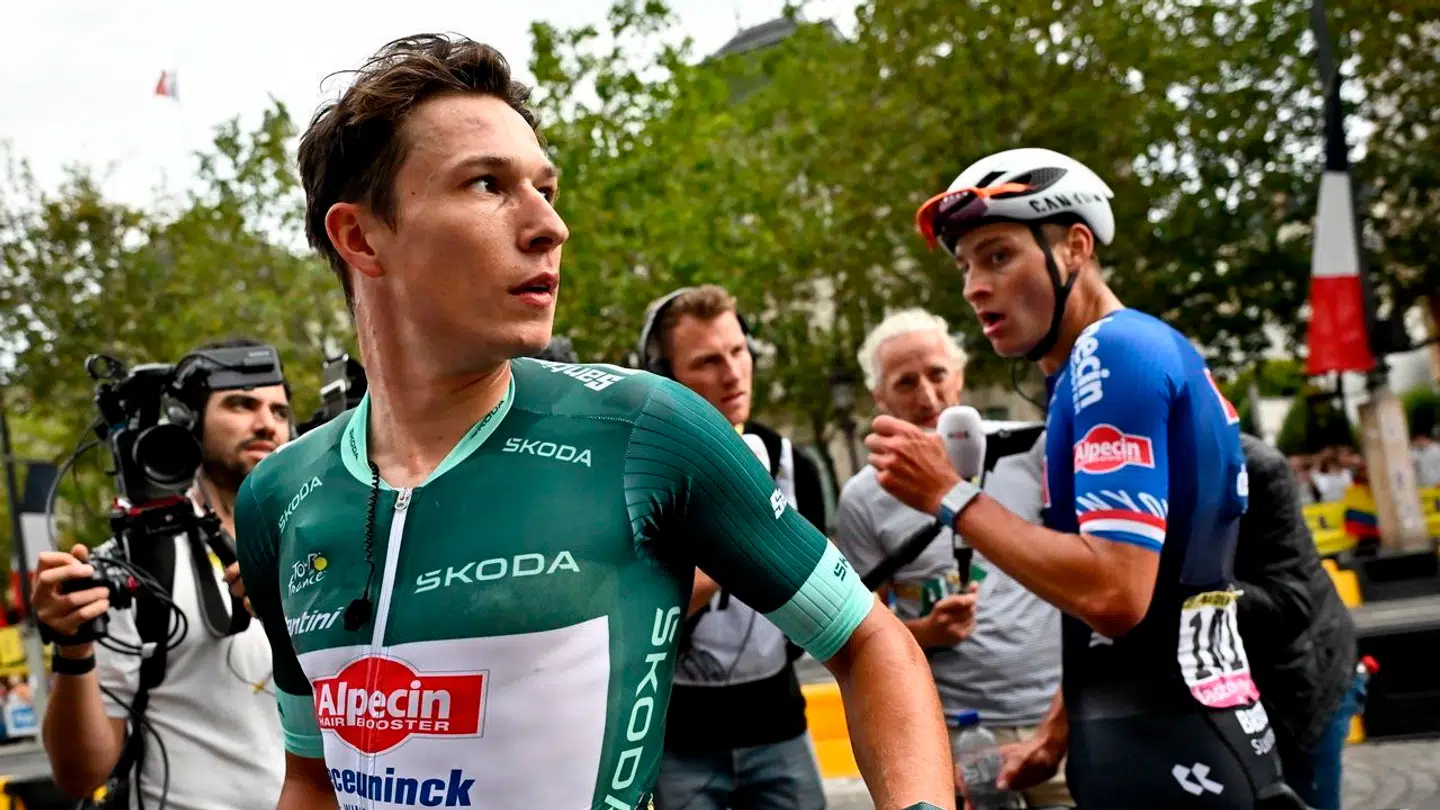 Jasper Philipsen får hug.