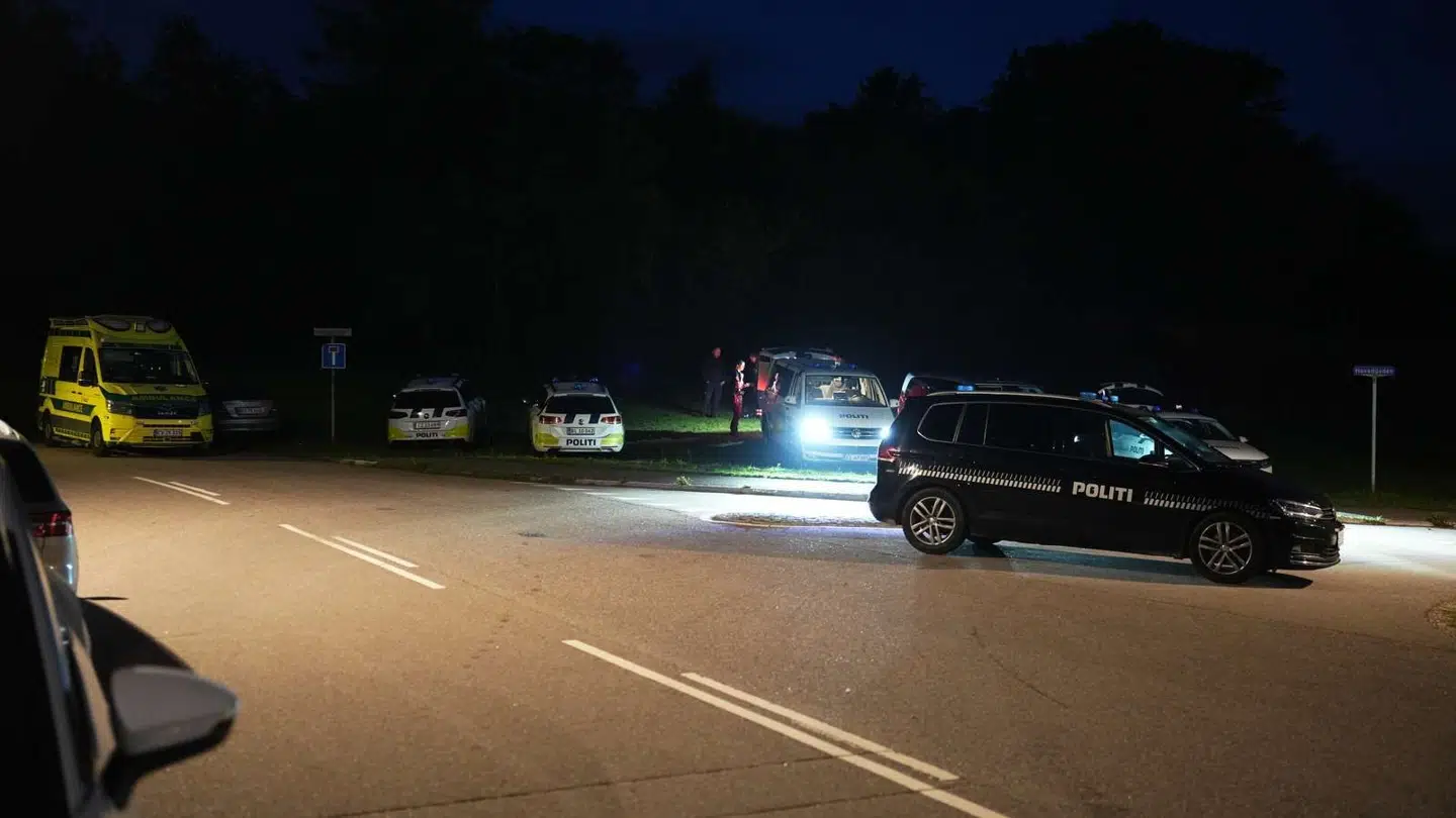 Politiet er lige nu massivt tilstede på en adresse ved Kalundborg.